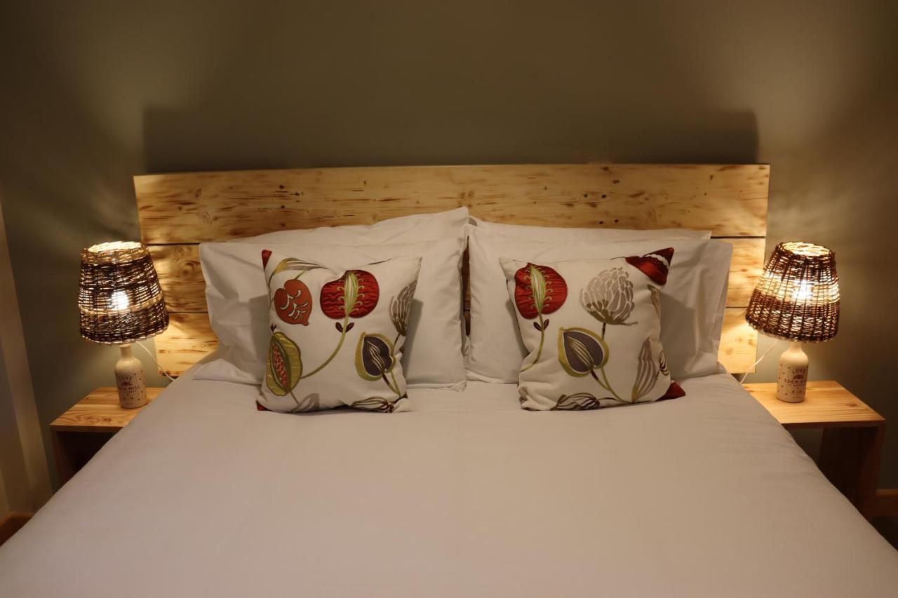South Downs Eco Lodge & Camping East Meon Bagian luar foto
